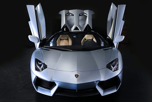 Lambo-2020-gear-patrol-full-lead