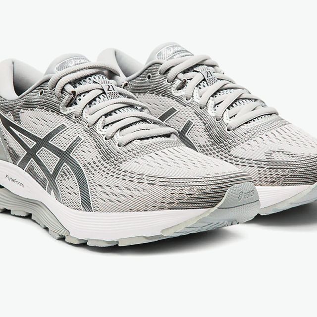 Buitenshuis verwijzen Manuscript All These ASICS Sneakers (and Way More) Are Up to 50% Off • Gear Patrol