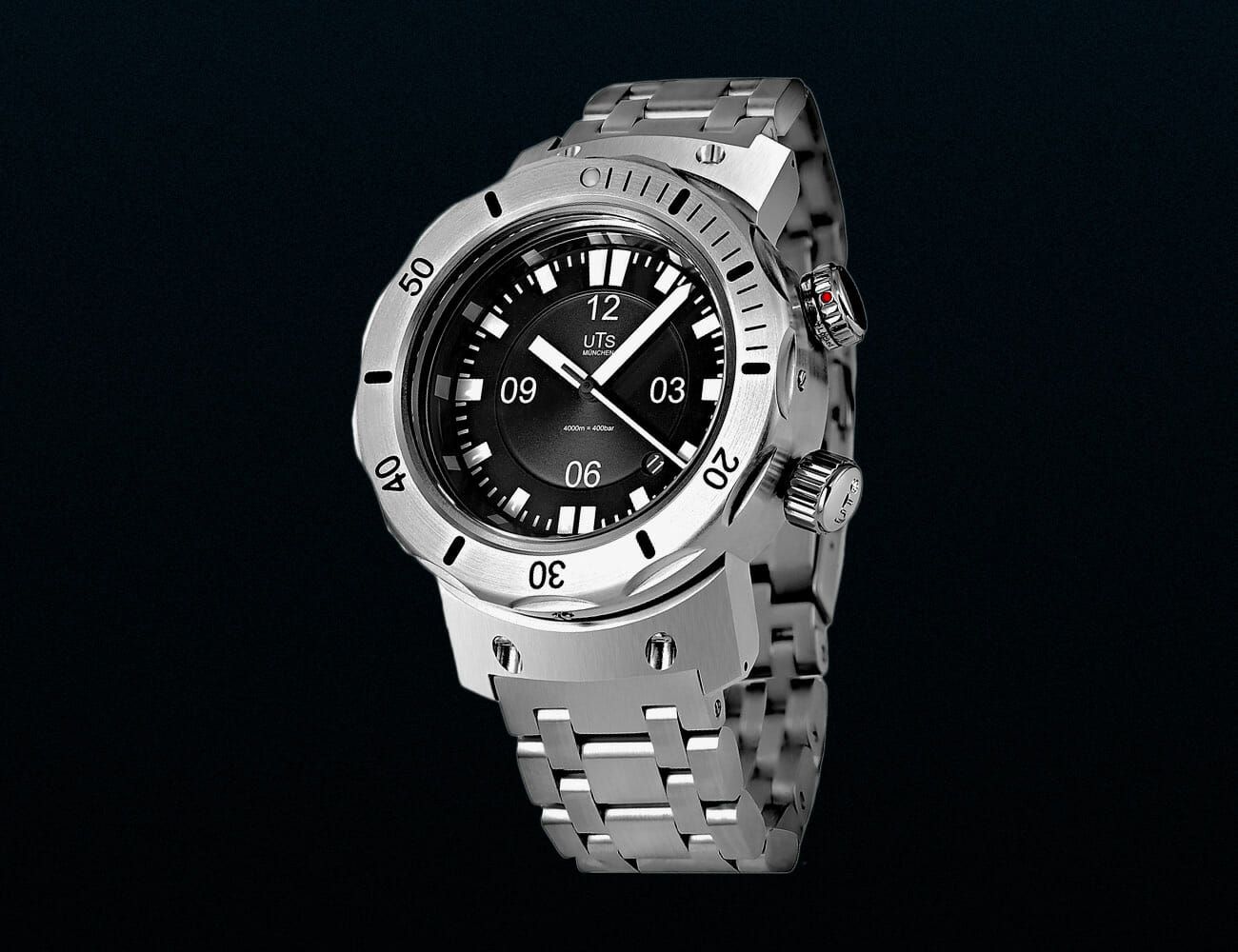 uts 4000m diver watch price