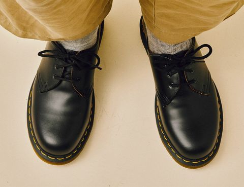 telescoop specificeren zuur Dr. Martens vs. Solovair Shoes: Which Pair Should You Get? • Gear Patrol