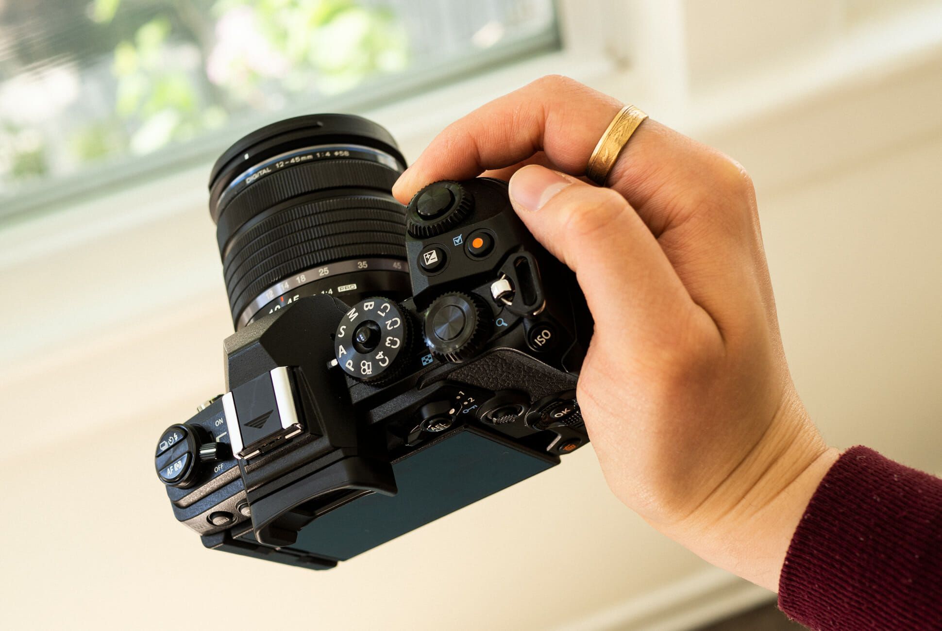 Eik pantoffel echo The Olympus E-M1 III Is the Perfect Amount of Camera and Not an Ounce More