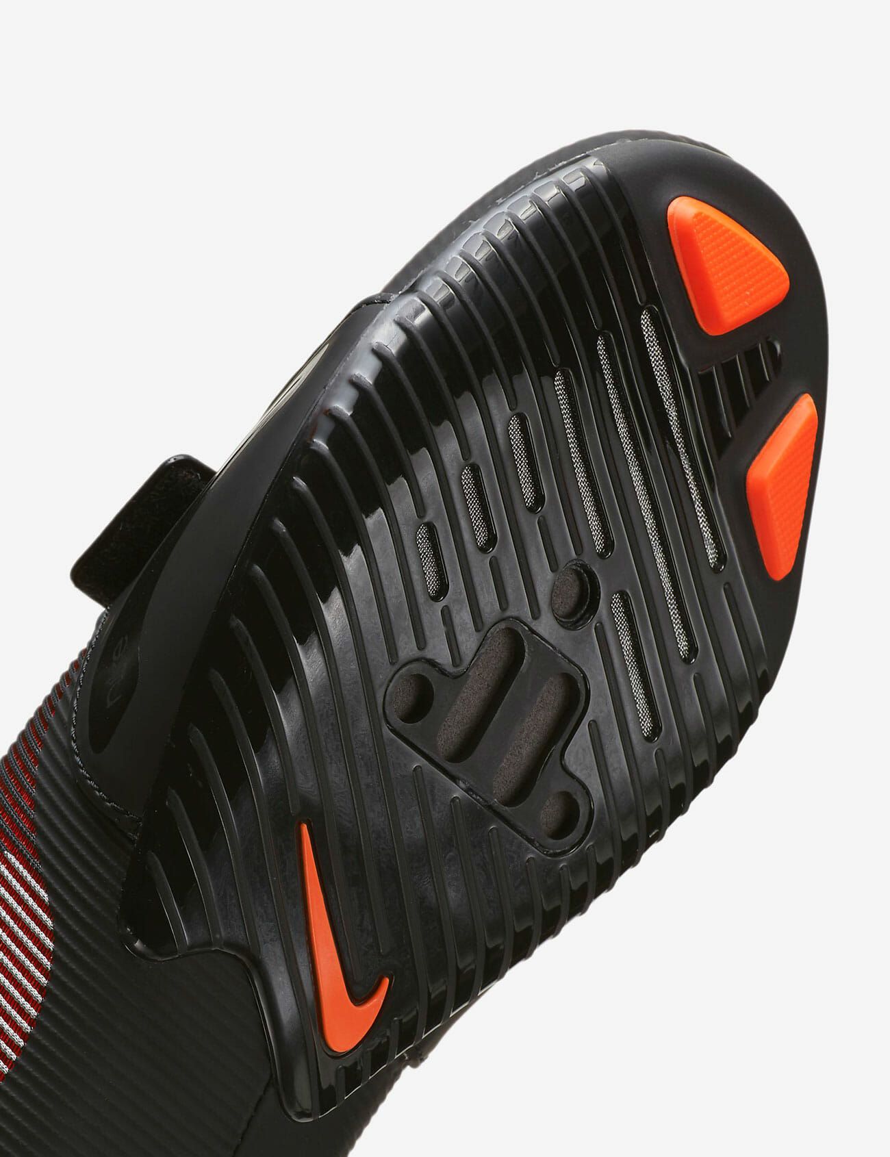 This New Cycling Shoe Is a First for Nike