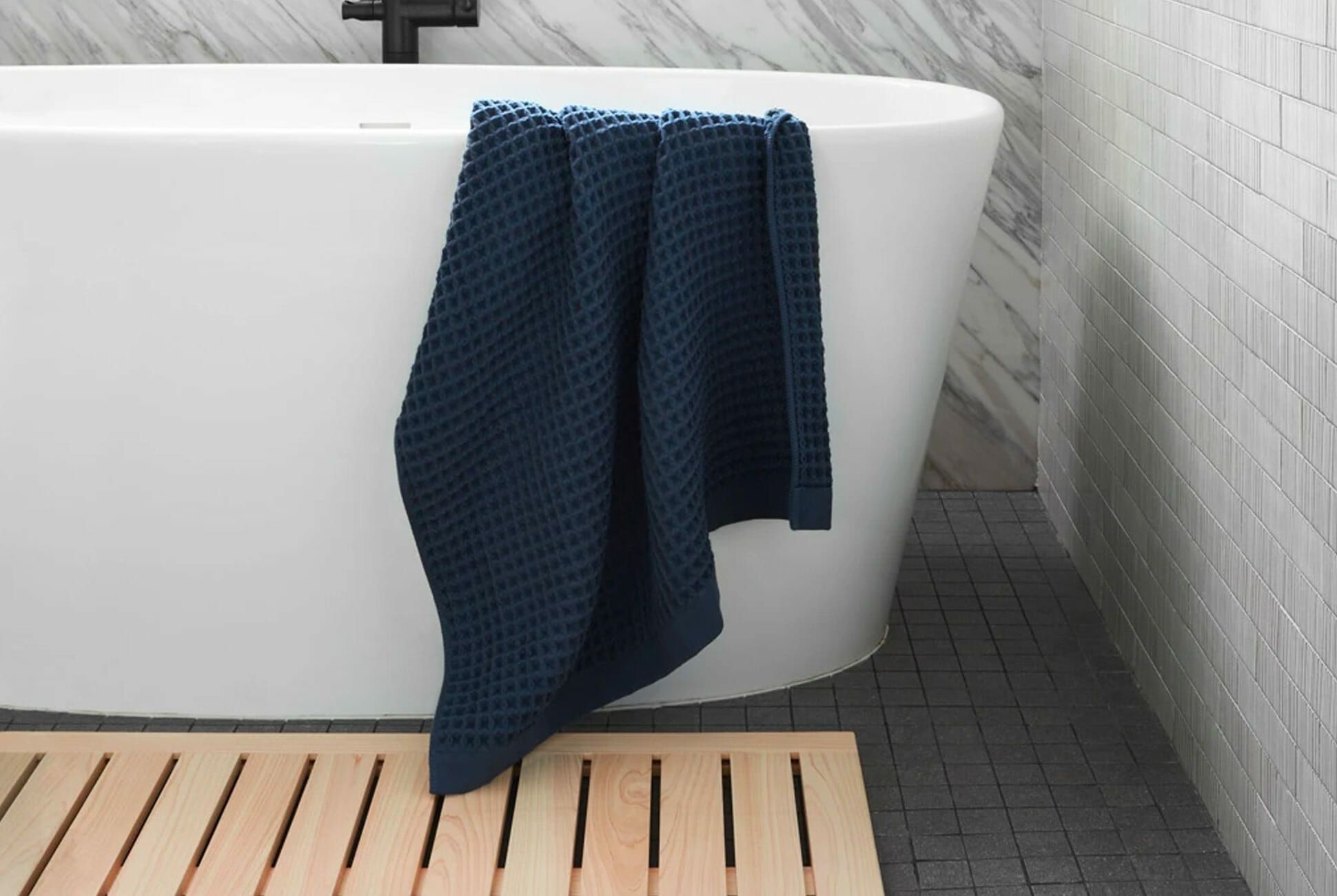 The Best Mold and Mildew Resistant Bath Mats For Any Budget