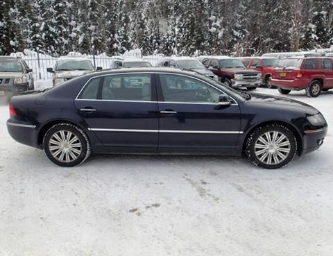 Best-Used-Sport-Sedans-Gear-Patrol-2006-Volkswagen-Phaeton Best-Used-Sport-Sedans-Gear-Patrol-2006-Volkswagen-Phaeton