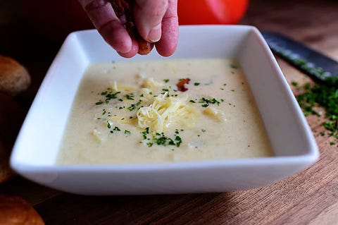 Cheesy Cauliflower Soup