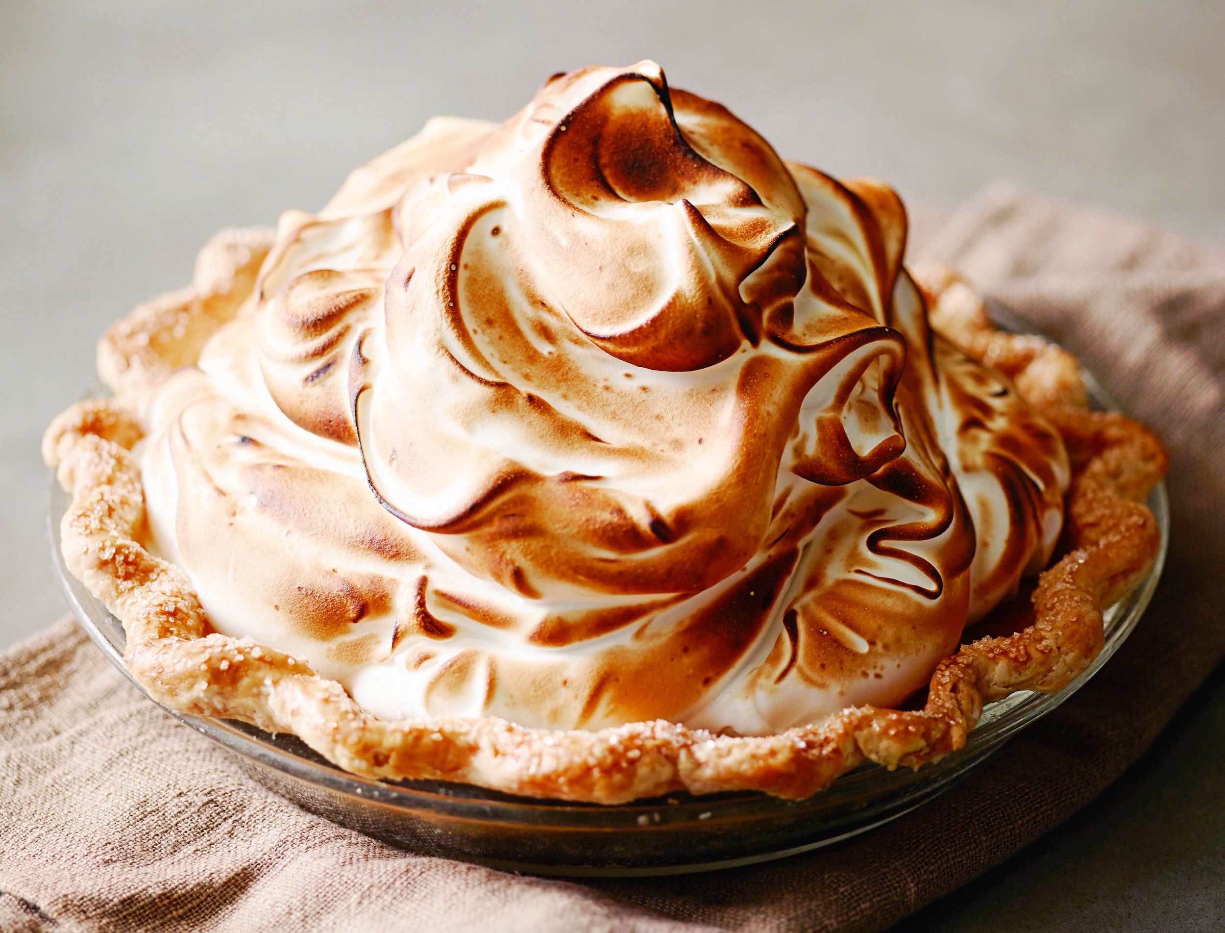 Thanksgiving Dinner Pumpkin Meringue Pie