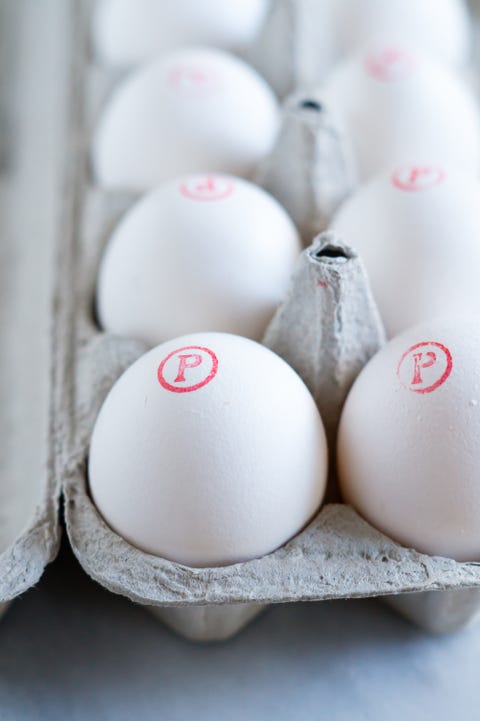 are-pasteurized-eggs-safe-to-eat-raw-livestrong