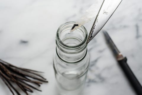 How to Make Vanilla Extract 08