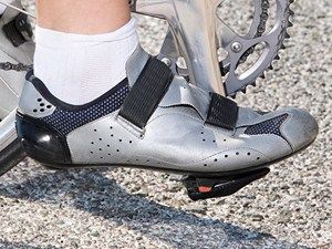 White, Fashion, Black, Personal protective equipment, Grey, Synthetic rubber, Outdoor shoe, Walking shoe, Silver, Bicycles--Equipment and supplies, 