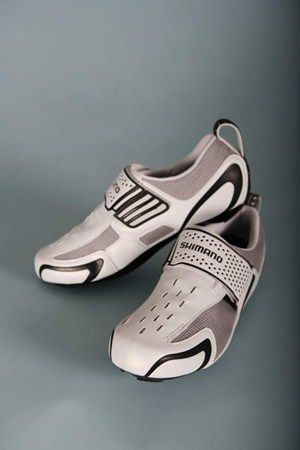 Product, White, Pattern, Athletic shoe, Light, Logo, Carmine, Fashion, Black, Grey, 