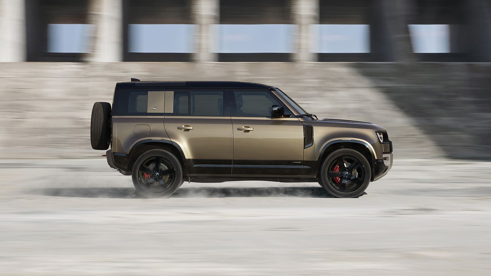 2020 Land Rover Defender: official photos, price, off-road ability