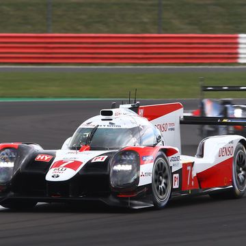 The winning Toyota TS050 Hybrid and the sister car driven by Sébastien Buemi, Brendon Hartley and Kazuki Nakajima finished a scant two seconds apart after four hours of racing.
