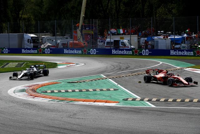 What is the black and white flag in F1 racing?
