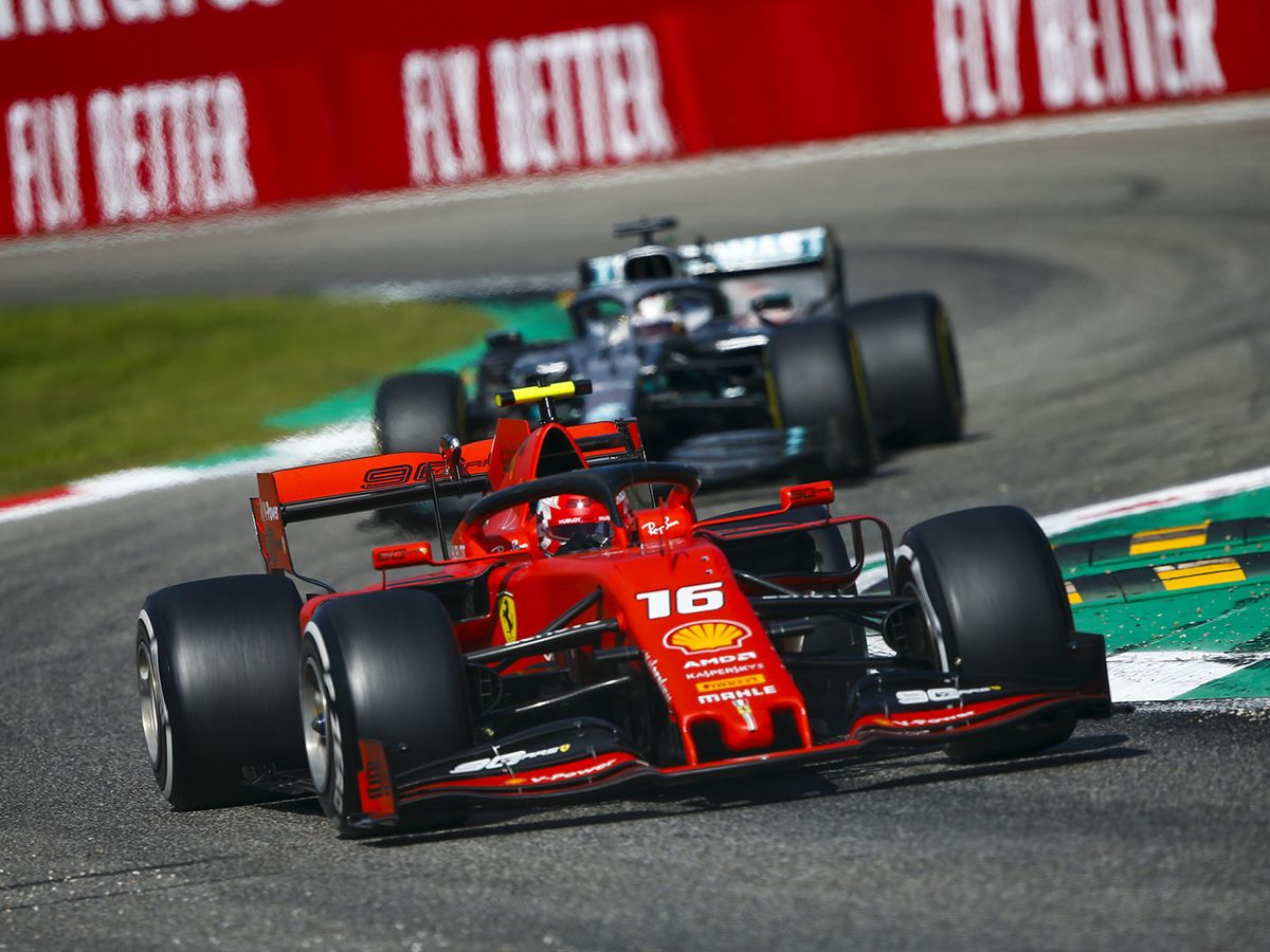 Carrera GO F1 - Ferrari vs McLaren - Grand race and 10 crashes 