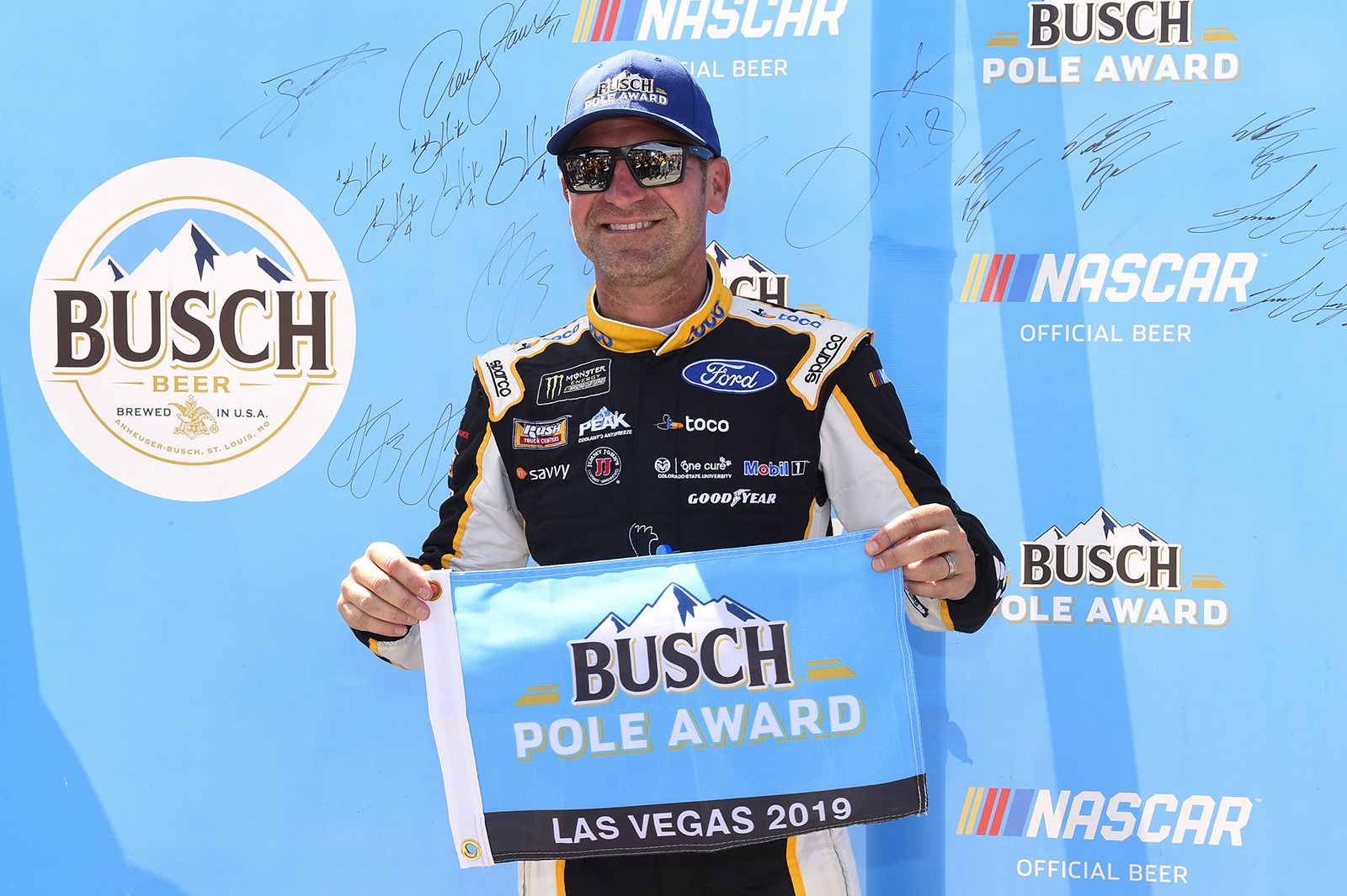 Nascar Vegas Cup Qualifying Results Clint Bowyer Leads Stewart Haas Racing Sweep