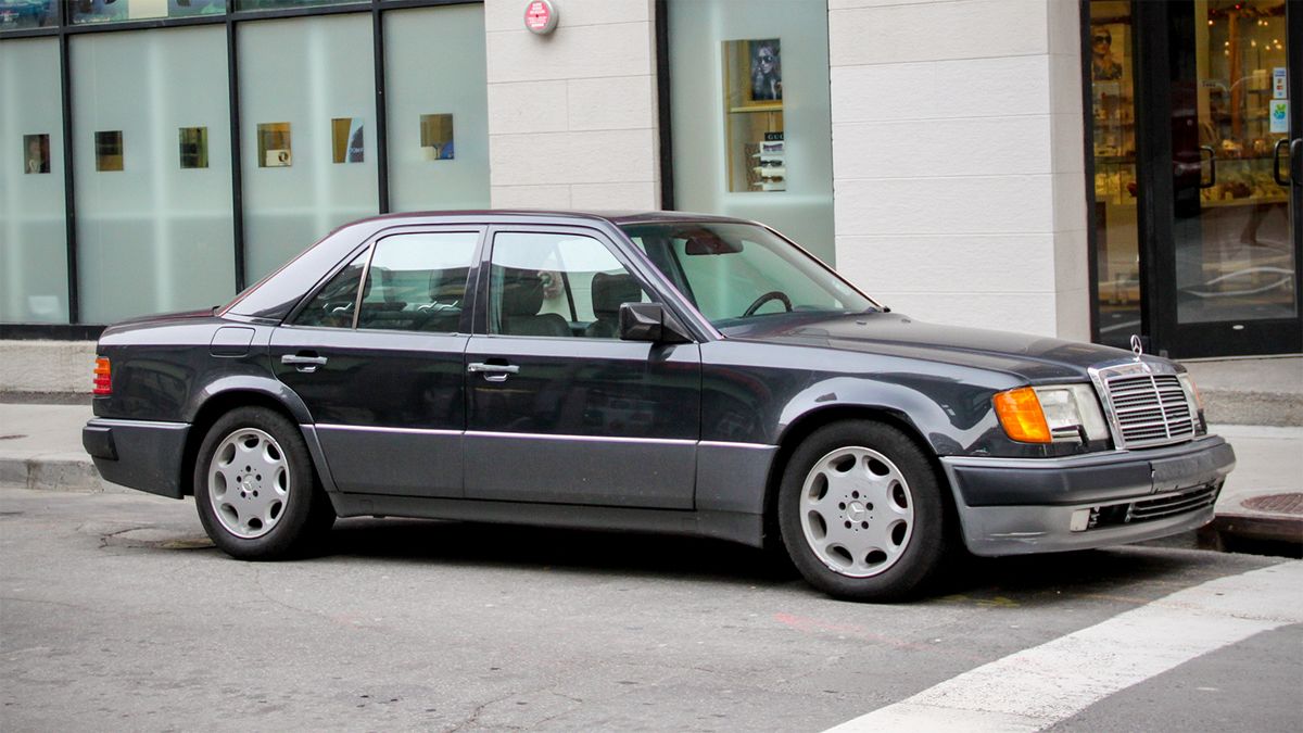 Mercedes W124: The Classic Daily Driver!