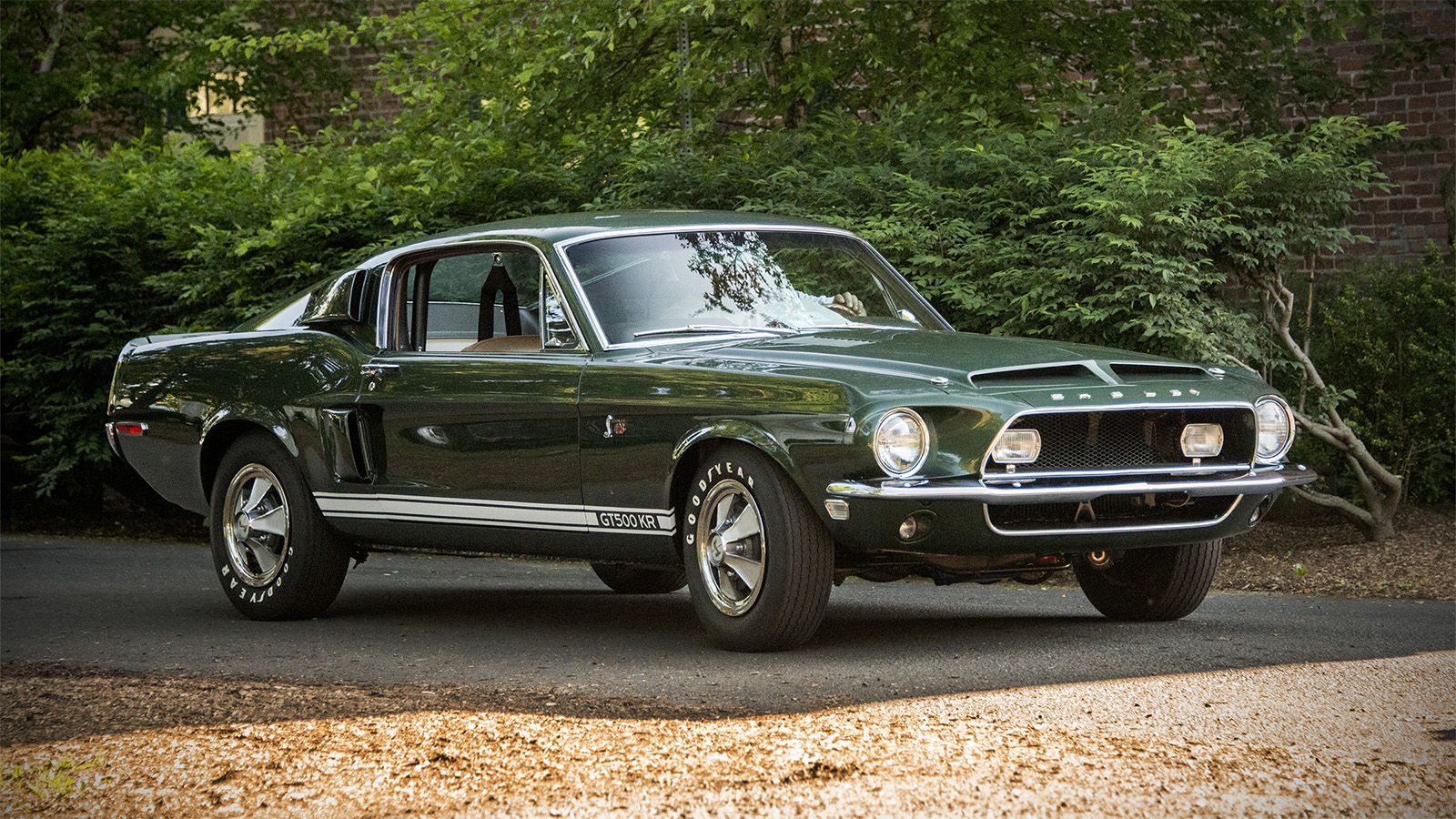 Shelby GT500 history: Carroll Shelby modified performance Ford Mustangs