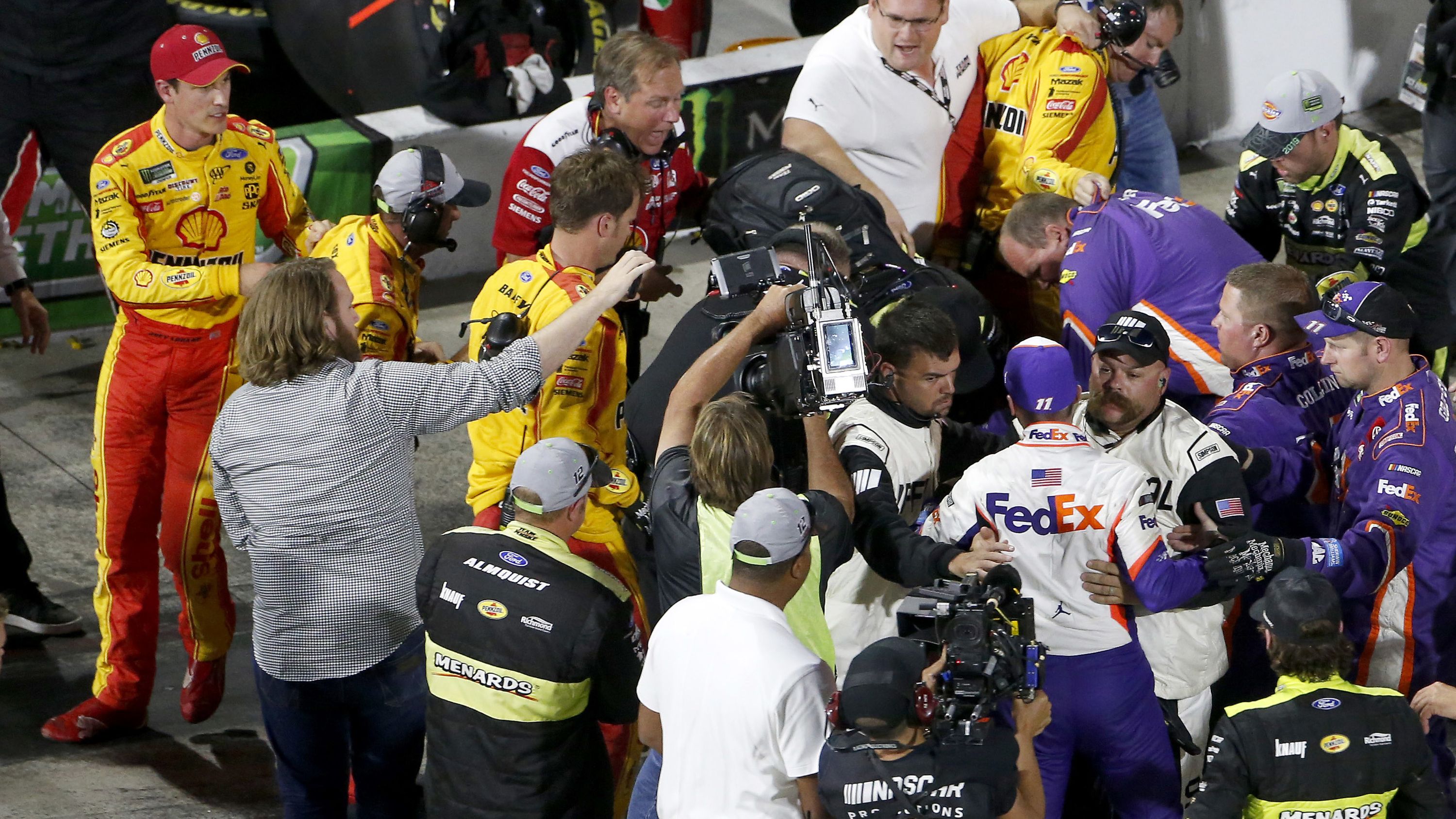 Video: Denny Hamlin And Joey Logano Brawl Following Martinsville NASCAR ...