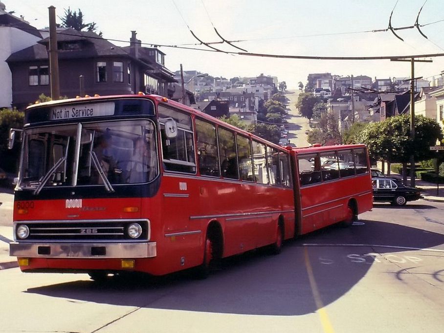 Ikarus 280 Articulated City Bus (1987) Exterior and Interior 
