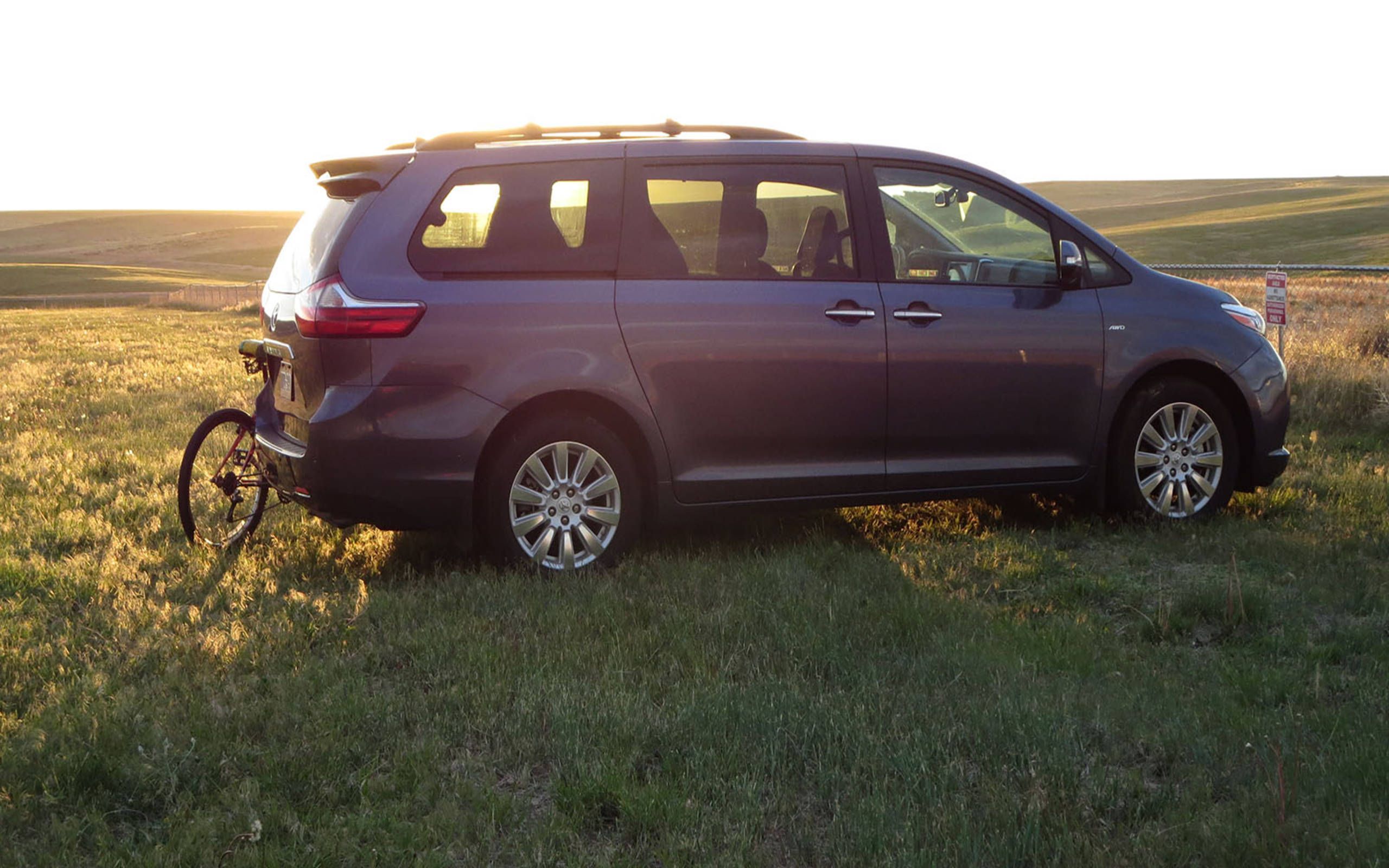 Toyota sienna roof cargo box hot sale