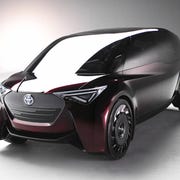 This hydrogen fuel-cell concept promises a 621-mile range on a full charge, in addition to zero emissions.