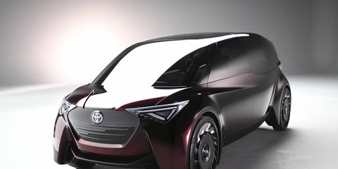This hydrogen fuel-cell concept promises a 621-mile range on a full charge, in addition to zero emissions.
