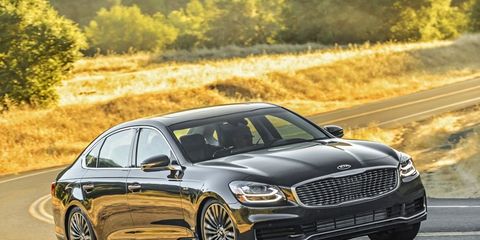 After abysmal sales of the first-gen K900 luxo-sedan, Kia is back with a new K900. This one is based on the same underpinnings as the Stinger and comes with a 365-hp twin-turbo V6 driving all four wheels, but usually the rears.