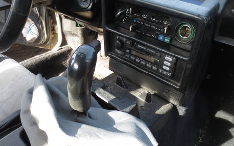 Note the Subaru radio.