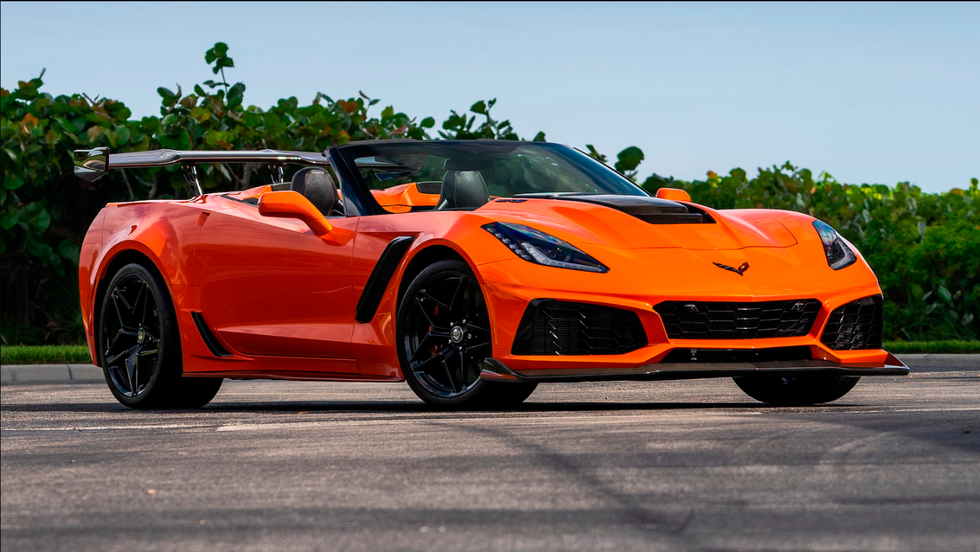 Lot S245 2019 ZR1 Convertible 755+ hp 6.2-liter, Eight-speed automatic Estimate: $160,000 to $175,000
