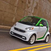 The 2013 Smart Fortwo Electric Drive is no rocket, but it's surprisingly fun to drive.