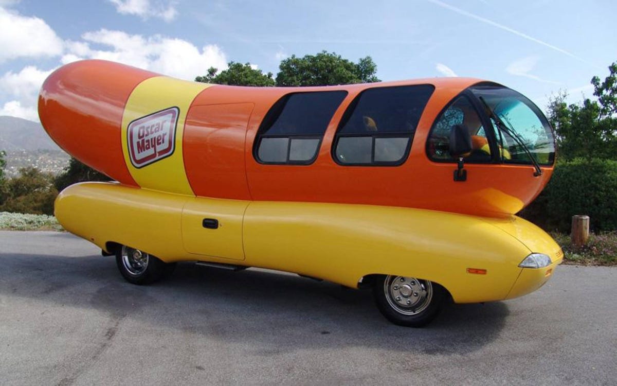 2004 Oscar Mayer Wienermobile An Aw Drivers Dog