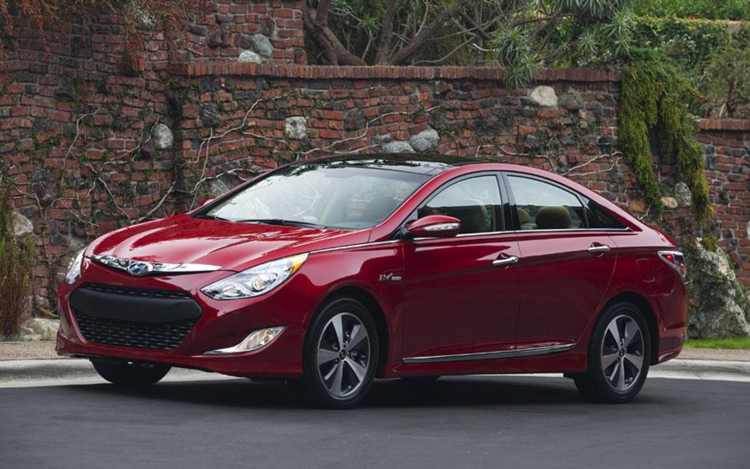 2012 Hyundai Sonata hybrid review notes The greenest Sonata of them all