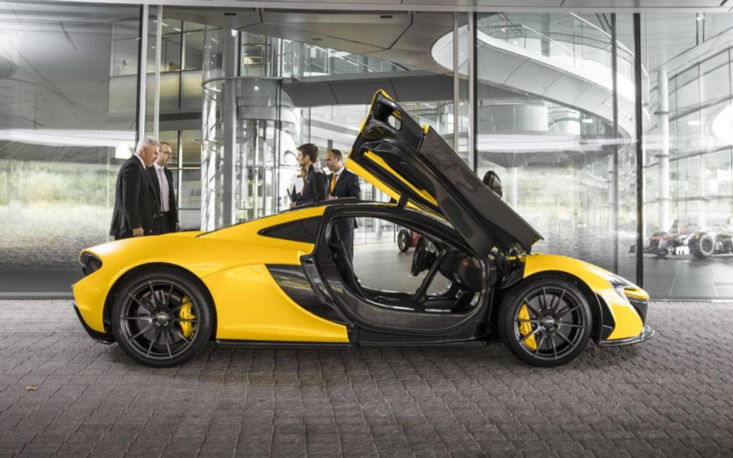 The Epic Tale of McLaren F1 and P1: A Blend of Art and Tech Excellence –  THE OUTLIERMAN