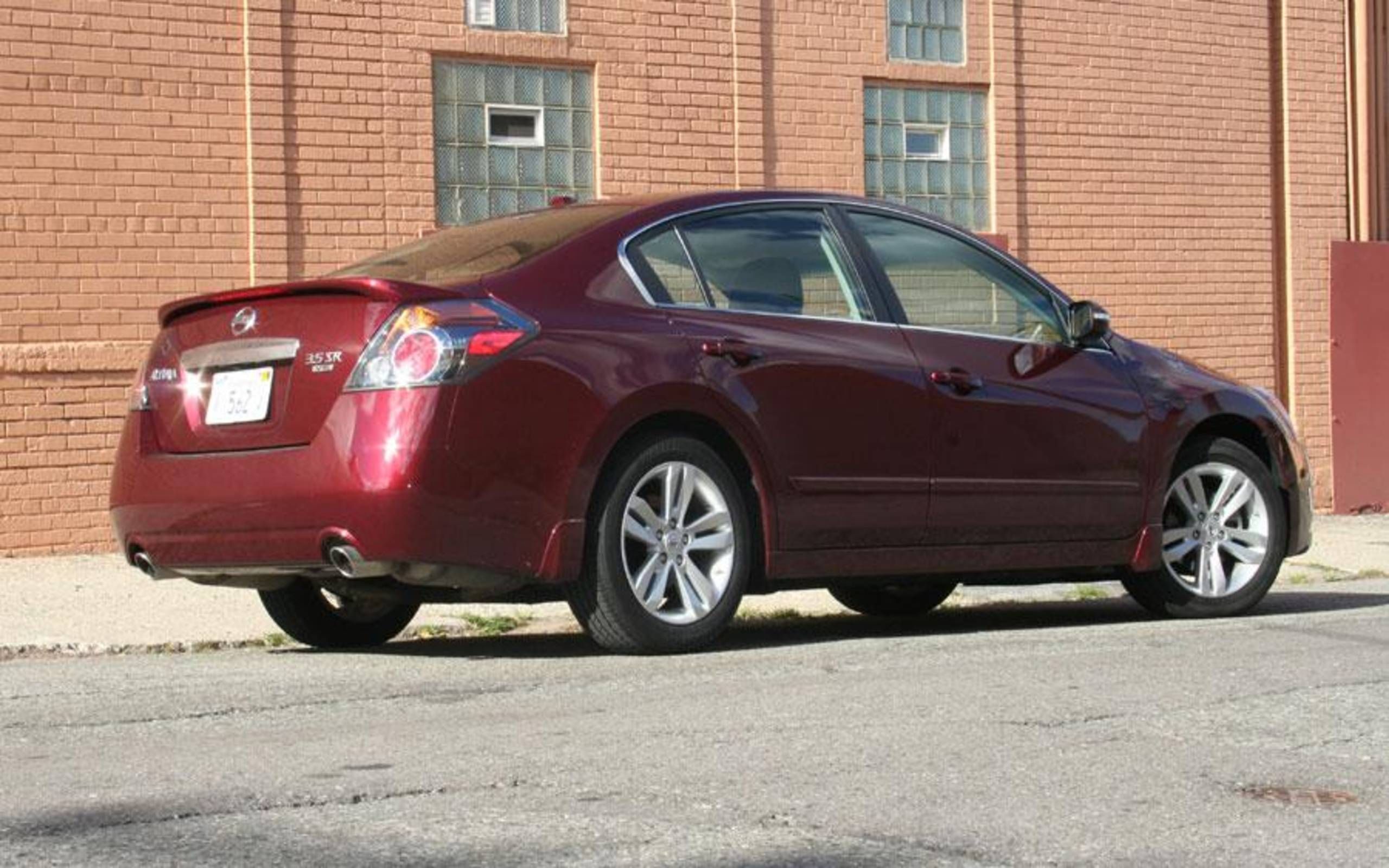 2010 nissan altima awd