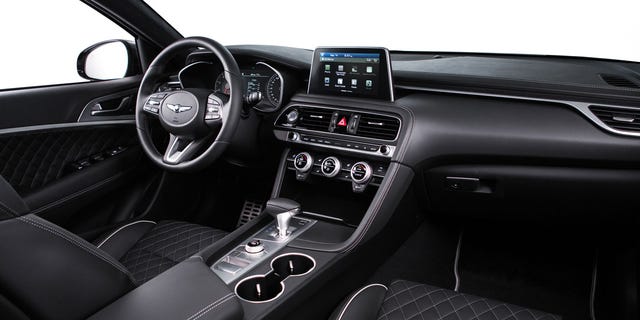 Gallery 2019 Genesis G70 Interior