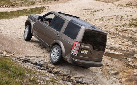 The ride on the 2012 Land Rover LR4 HSE is refined on or off-road--impressive, considering that it is a 5,800-lb truck.