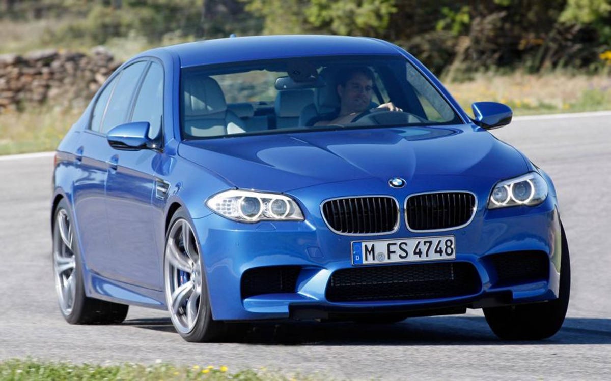 2012 BMW M5 revealed in production trim