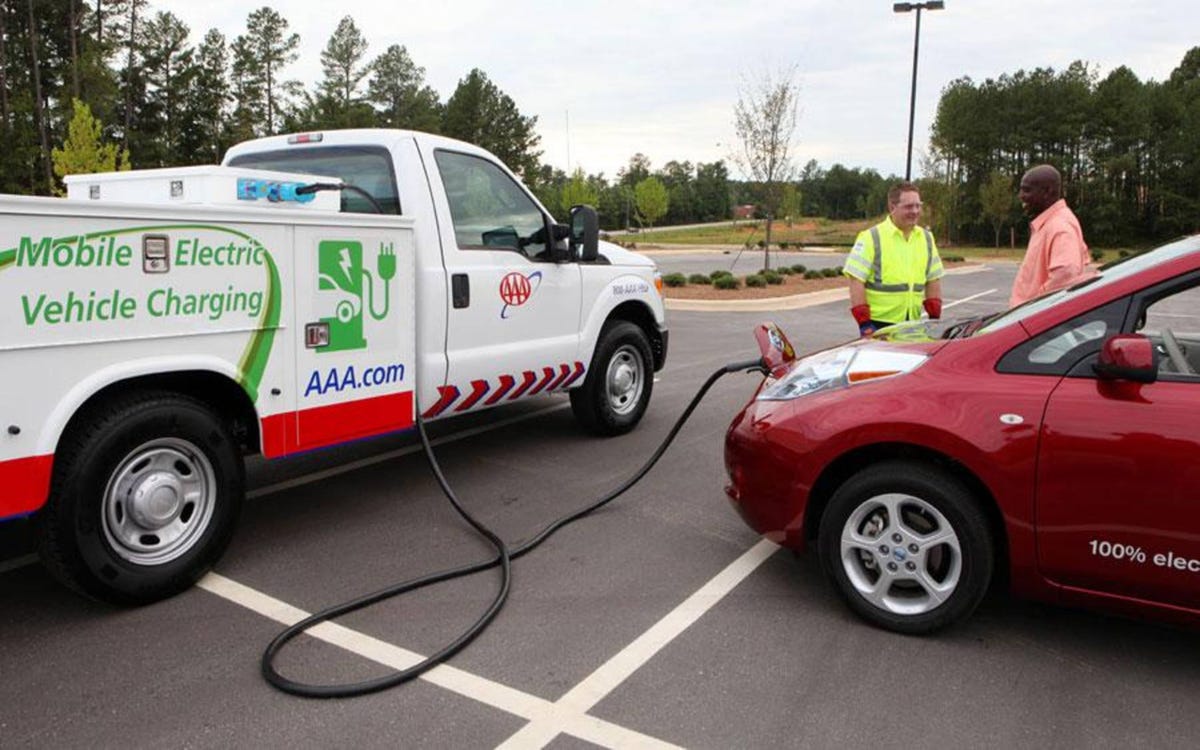 how-much-does-aaa-charge-to-replace-a-car-battery-2024-affordable-options