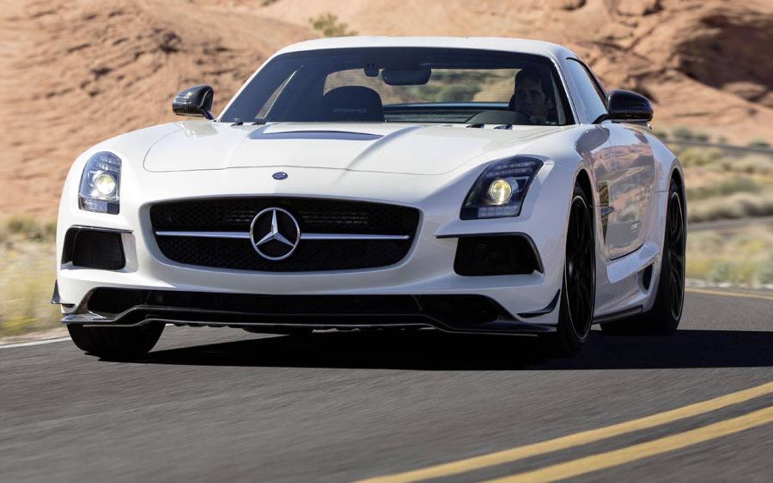 Mercedes-Benz SLS AMG Black Series Revealed! : Race-bred