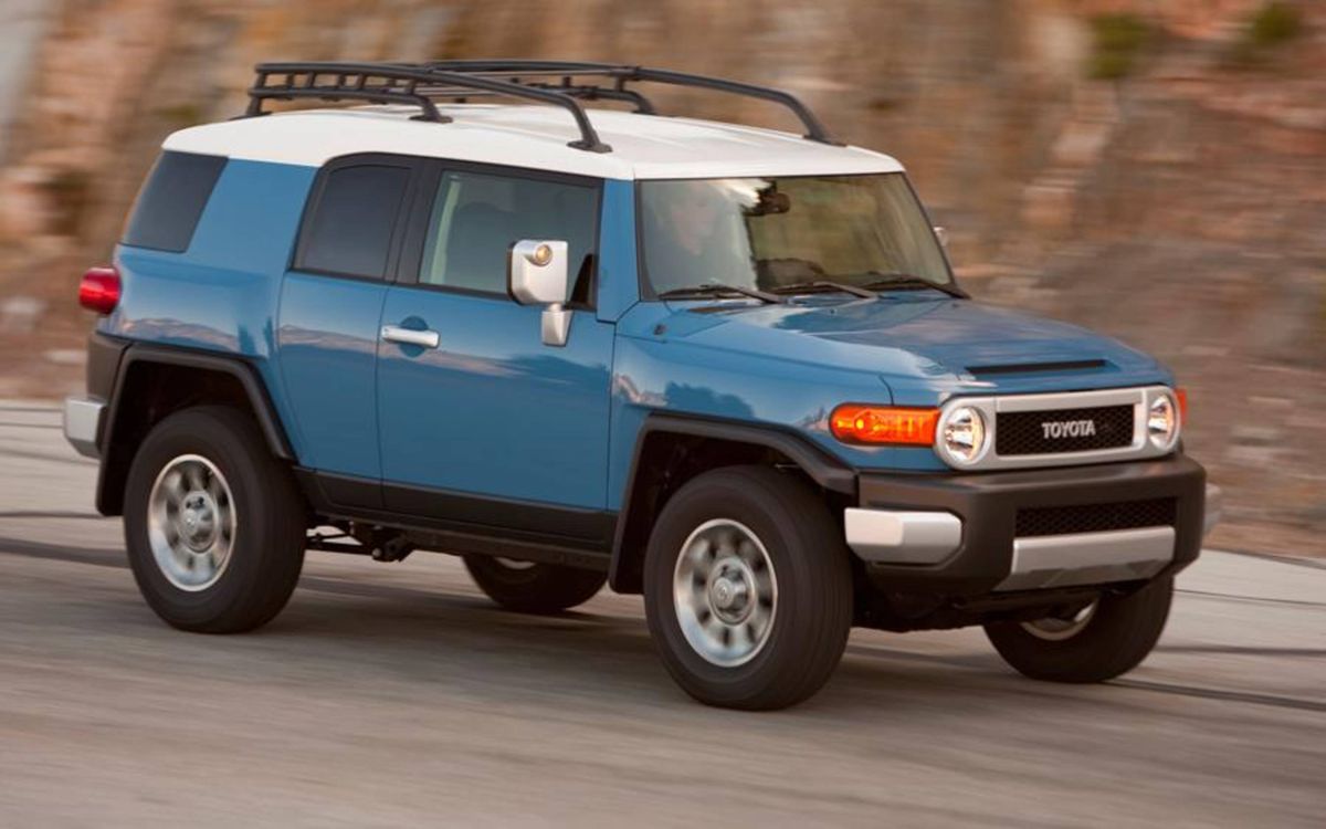 2011 Toyota Fj Cruiser: Review Notes: Fun Looks, Off-Road Ability, But  Suitable For The Urban Jungle