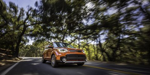 The Soul (!) Turbo uses the same powertrain as the Veloster Turbo, including the dual-clutch transmission.