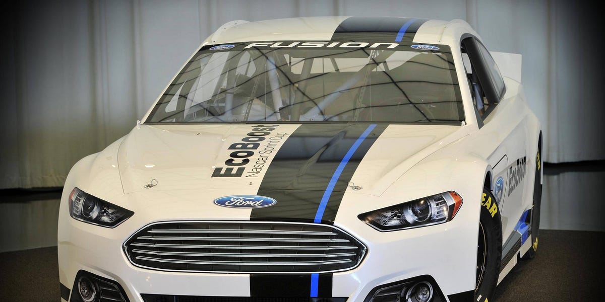 Los diseñadores de NASCAR Ford ocupan un lugar central en el desarrollo del automóvil Fusion Sprint Cup fusion nascar engine Los diseñadores de NASCAR Ford ocupan un lugar central en el desarrollo del automóvil Fusion Sprint Cup