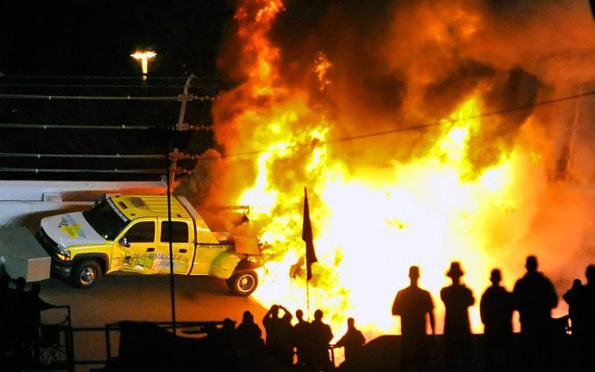 Jet dryer catches fire after crash in Daytona 500 - Deseret News