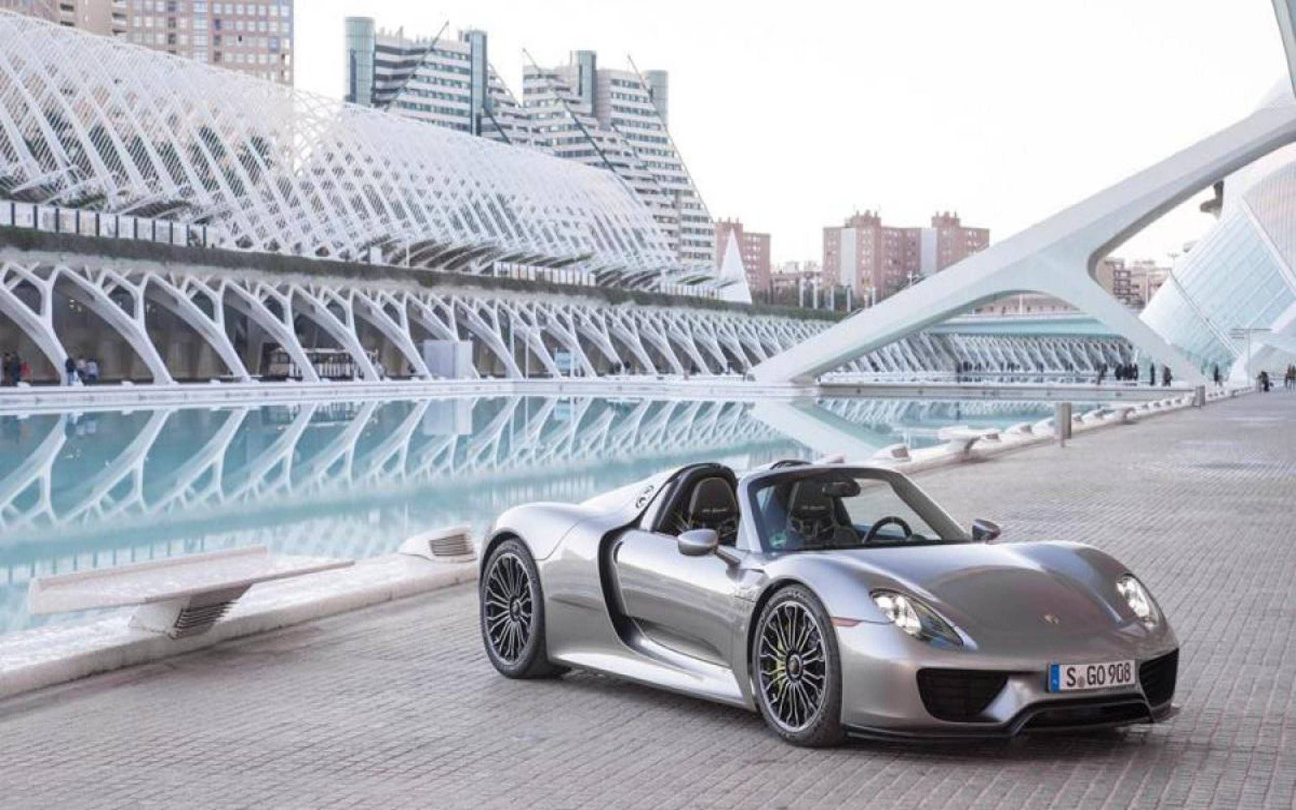 Order your Porsche 918 Spyder soon -- the hybrid supercar is nearly sold out