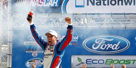 Elliott Sadler avoided a pit stop but held out to win the Nationwide Series race on Saturday.