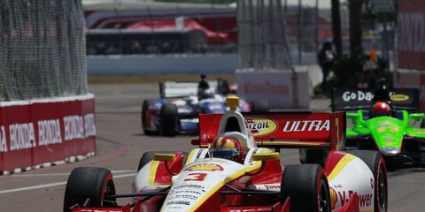 Helio Castroneves capped off a great opening weekend to the IndyCar season with a big win in St. Petersburg.