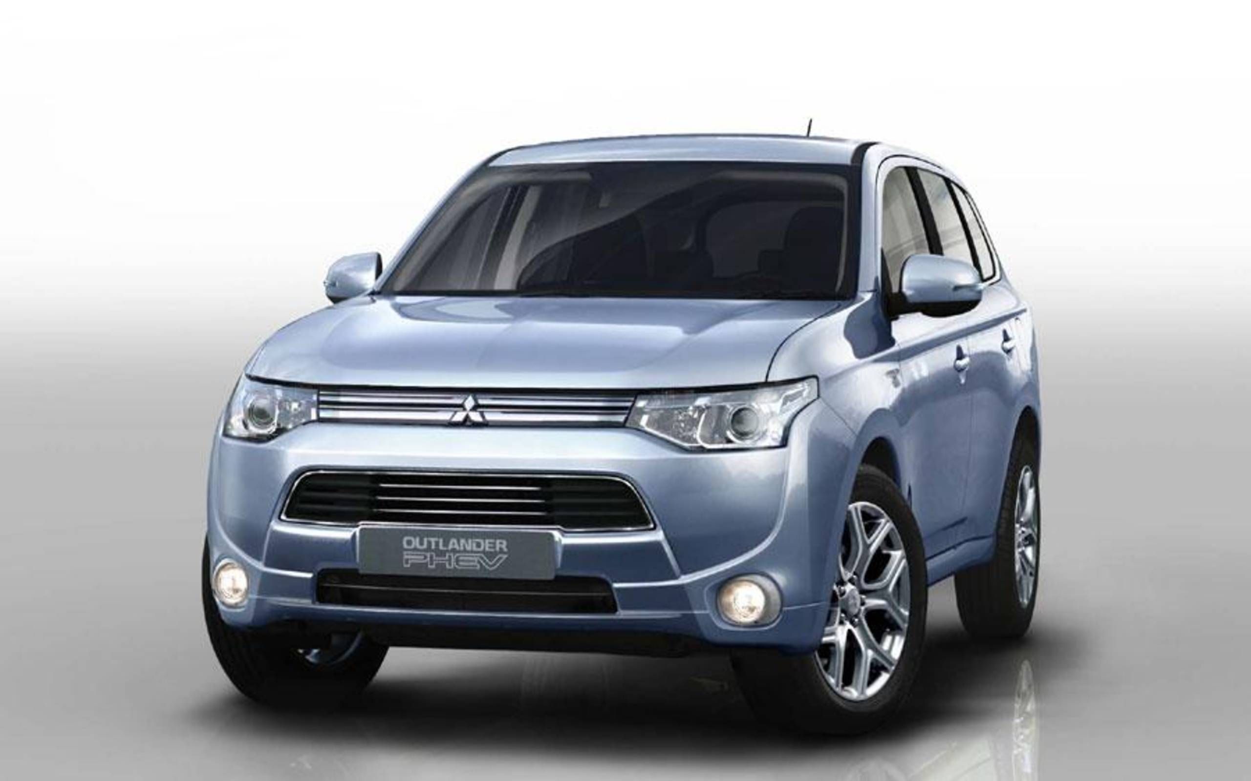 autoweek mitsubishi outlander phev