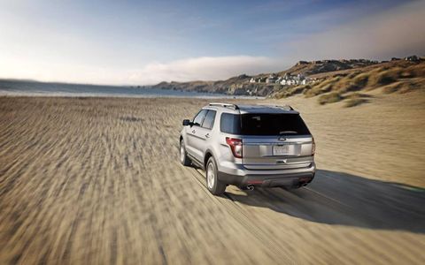 The 2013 Ford Explorer Limited  puts the power to the pavement with a six-speed automatic transmission.