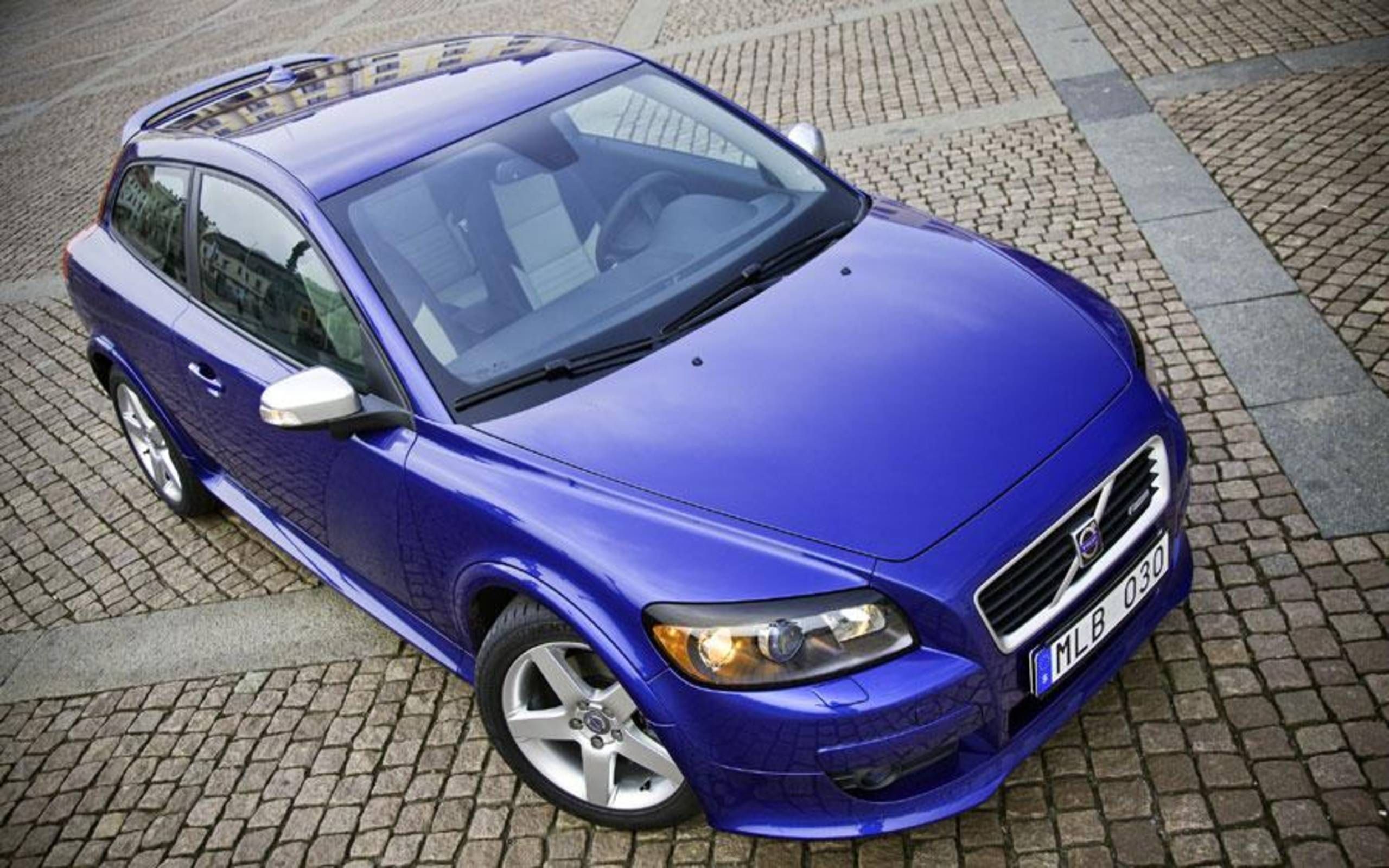 Вольво с30. Volvo c30 2008. Volvo c30 2009. Volvo c30 r-Design 2008. Volvo c30 r Design 2007.