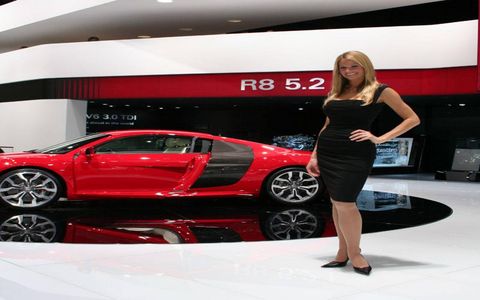 As the Detroit Show wraps up, AW presents for your viewing pleasure a gallery of the beautiful women from the North American International Auto Show.